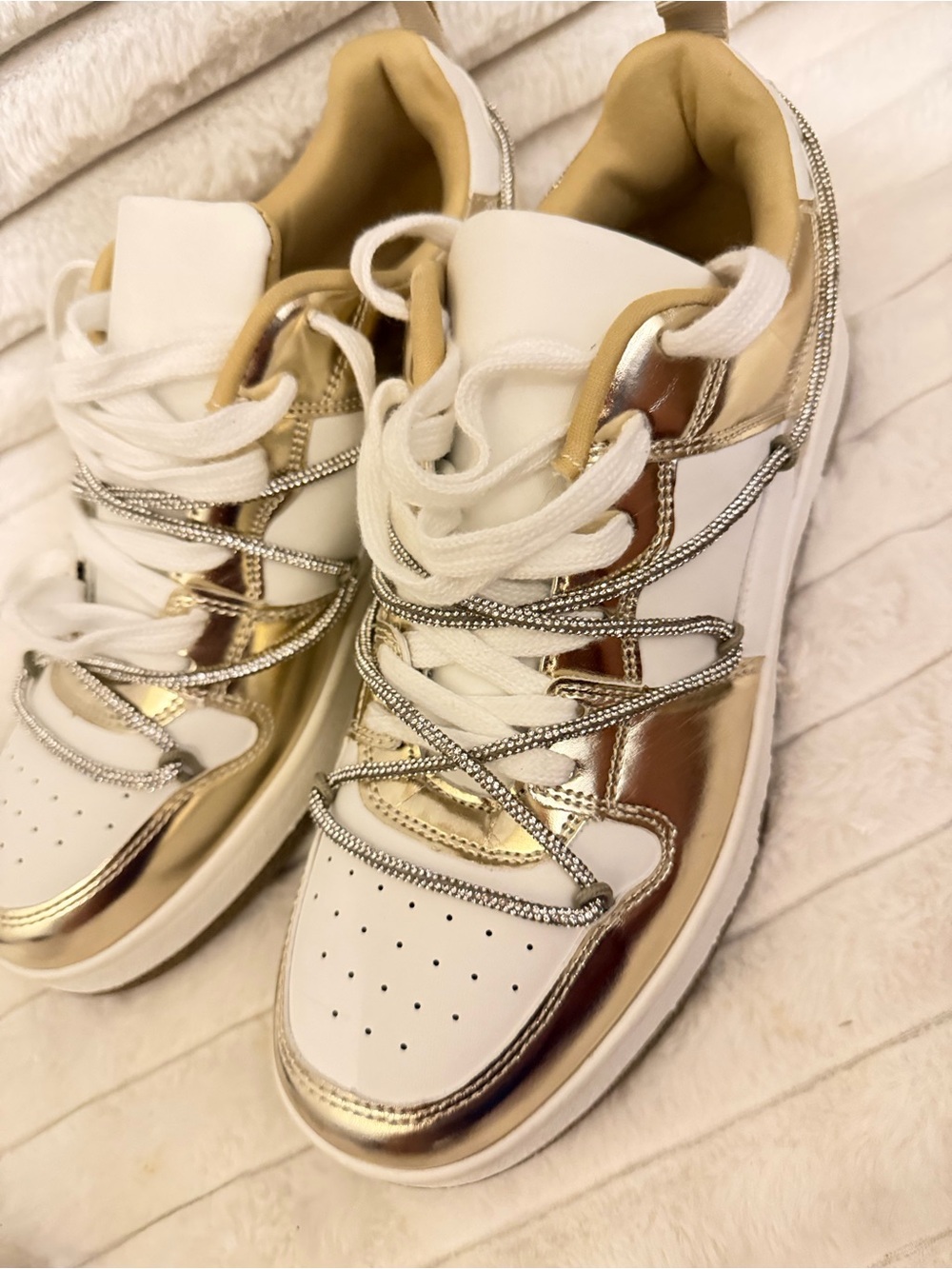 New York & Company White and Gold Women's Fashion Sneakers